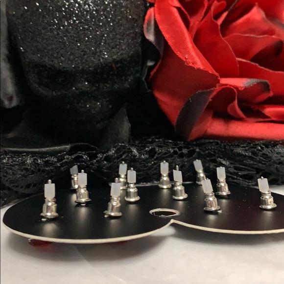 HOT TOPIC Spooky Goth Death EARRINGS 6 PAIRS! - Picture 8 of 9